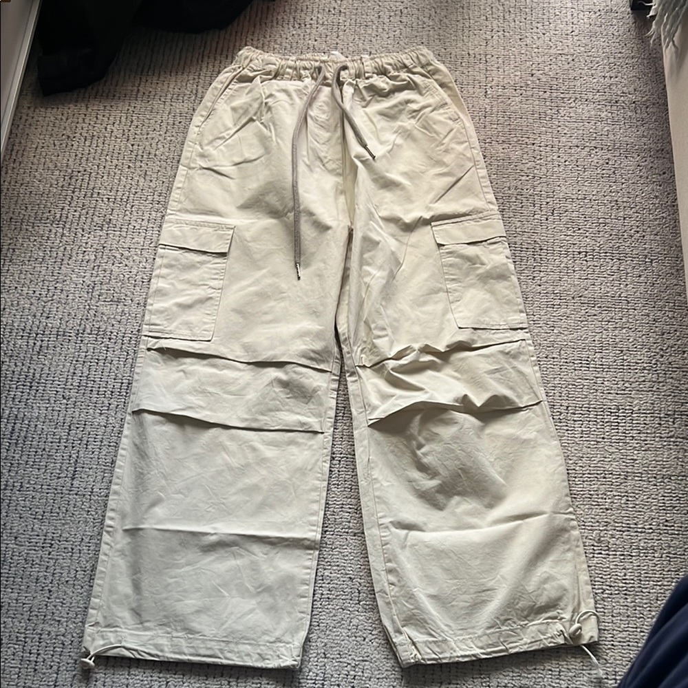 Women’s Cream Cargo Pants